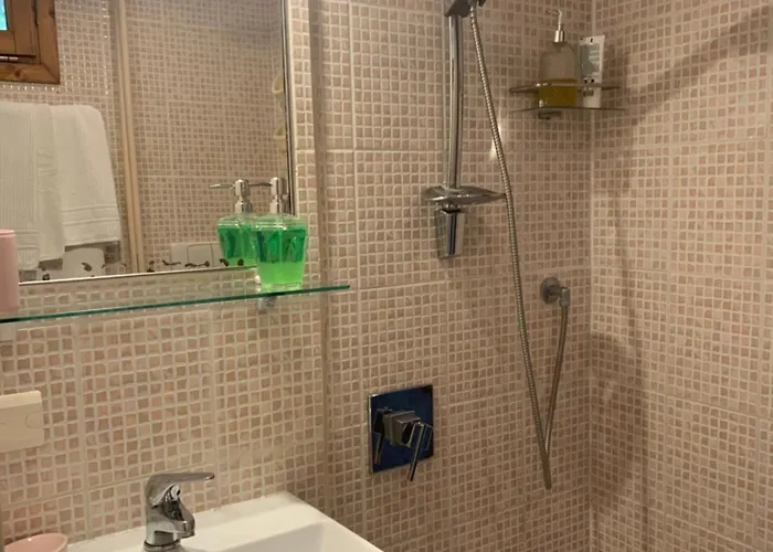 Le Ortensie -lago Di Nocleg ze śniadaniem Lierna