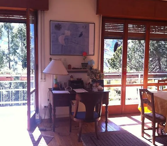 Nocleg ze śniadaniem Le Ortensie -lago Di Lierna