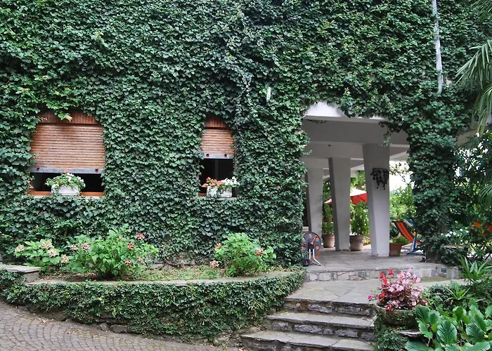 Le Ortensie -lago Di Bed & Breakfast