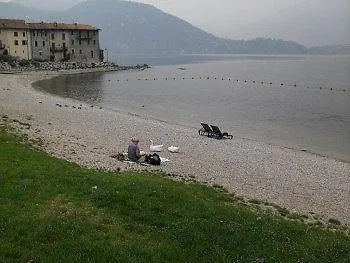 Le Ortensie -lago Di 3* リエルナ
