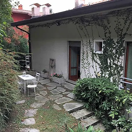 Le Ortensie -lago Di 3* Lierna