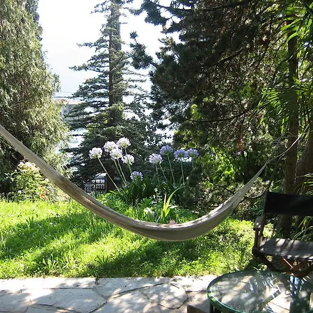 Le Ortensie -lago Di Como * Lierna