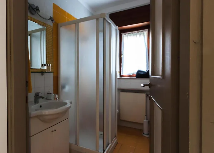 Le Ortensie -lago Di Lierna