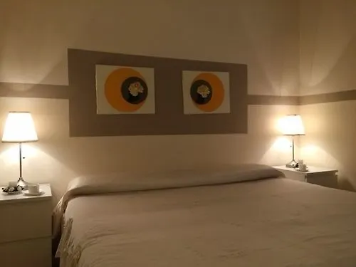 Le Ortensie -lago Di 3* Lierna