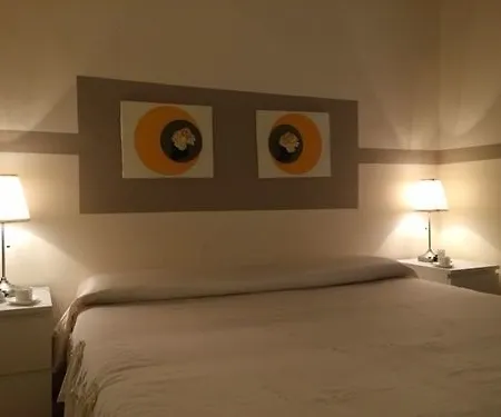 Le Ortensie -lago Di 3* Lierna