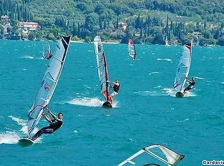 Le Ortensie -lago Di *